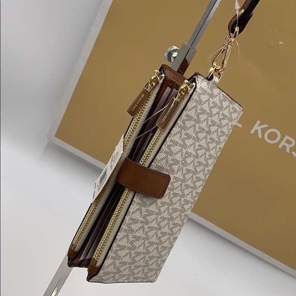 MICHAEL KORS LG DOUBLE ZIP WRISTLET VANILLA - Picture 13 of 16